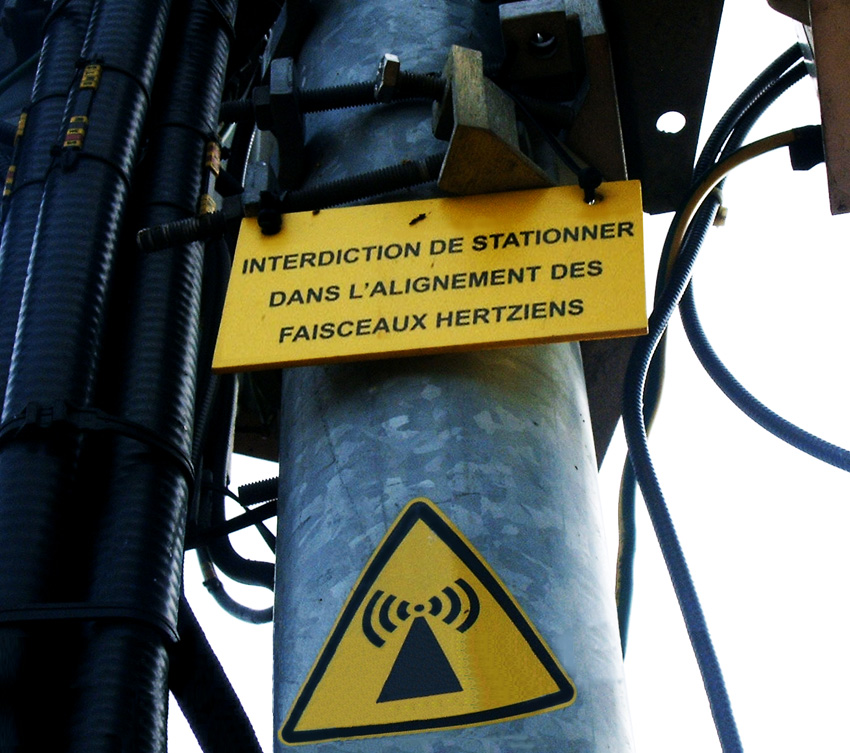 Danger_Irradiations_Alignement_Faisceau_Hertzien