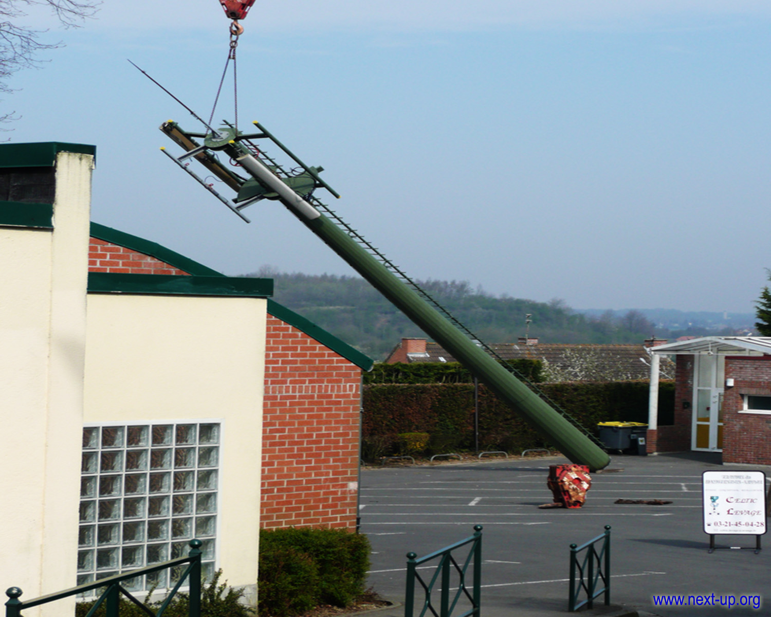 SFR_Ruitz_France_School_demolition_phone_mast_antennes_relais_copie