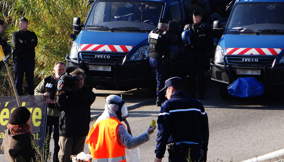 Sarkozy_Tricastin_Interdit_25_11_2011_DSC00229