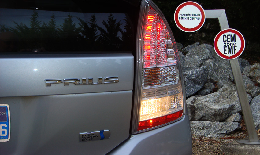 Toyota_Prius_Hybride_entree_zone_mesures