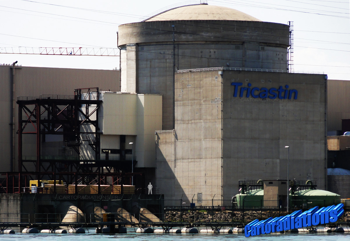 Tricastin_Centrale_Nucleaire_Eau_Refroidissement_et_Reacteur_3_Tricastin_Nuclear_Power_Plant_Water_Cooling_and_Reactor_3_08_07_2011_1200